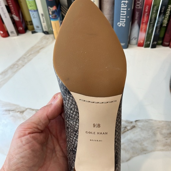 NWOT Cole Haan grey and black reptile print stacked 3.5” heel pumps - Picture 9 of 10